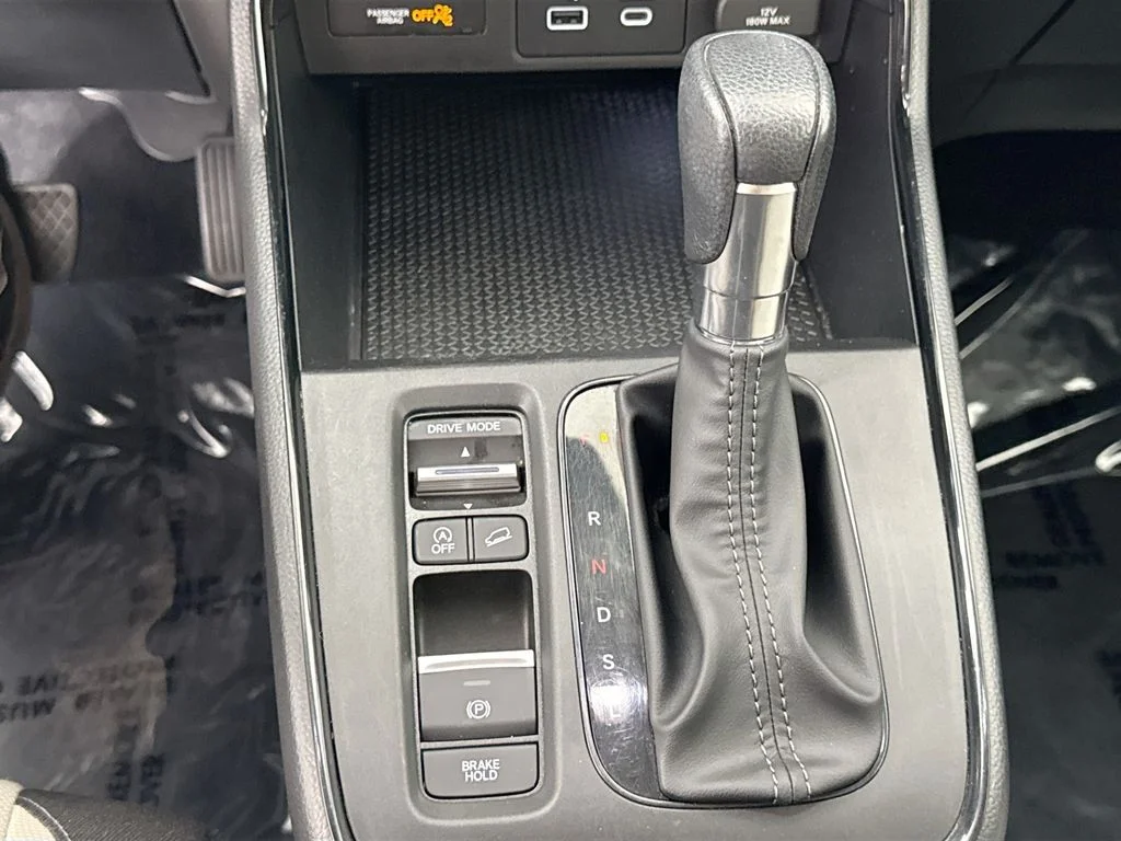 Used 2023  Honda EX image 16