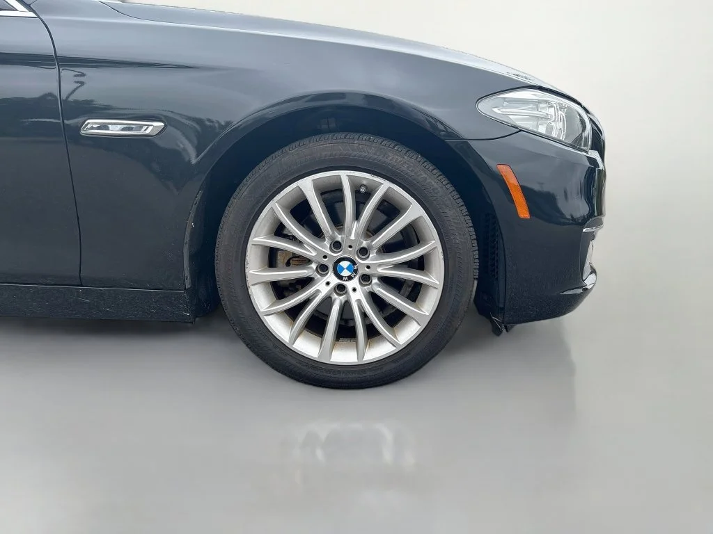 Used 2015 Black BMW 528i xDrive image 11