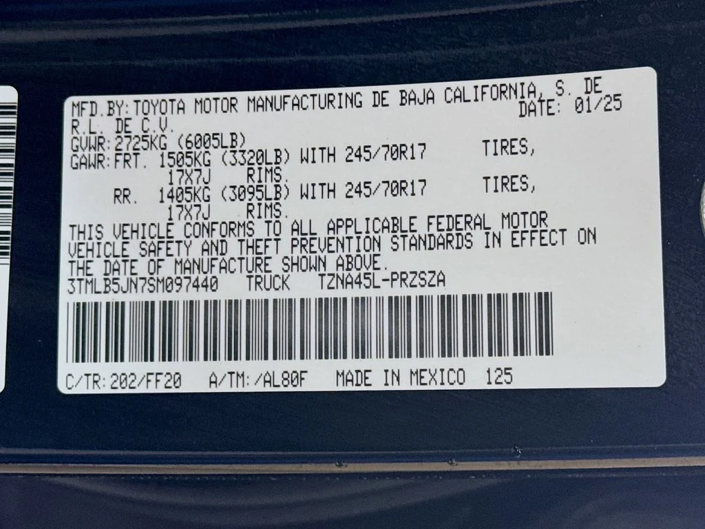 2025 Toyota Tacoma SR5 - Photo 38