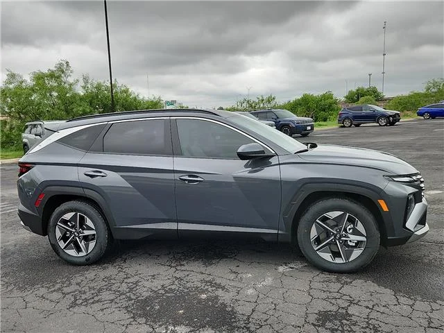 New 2026 Ecotronic Gray Hyundai SEL image 6
