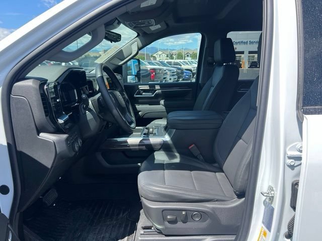 New 2026 Summit White Chevrolet LTZ image 15