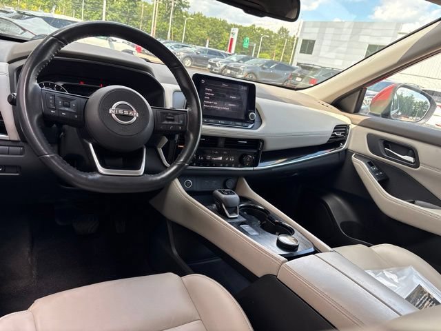 Used 2022 Scarlet Ember Tintcoat Nissan SL image 13