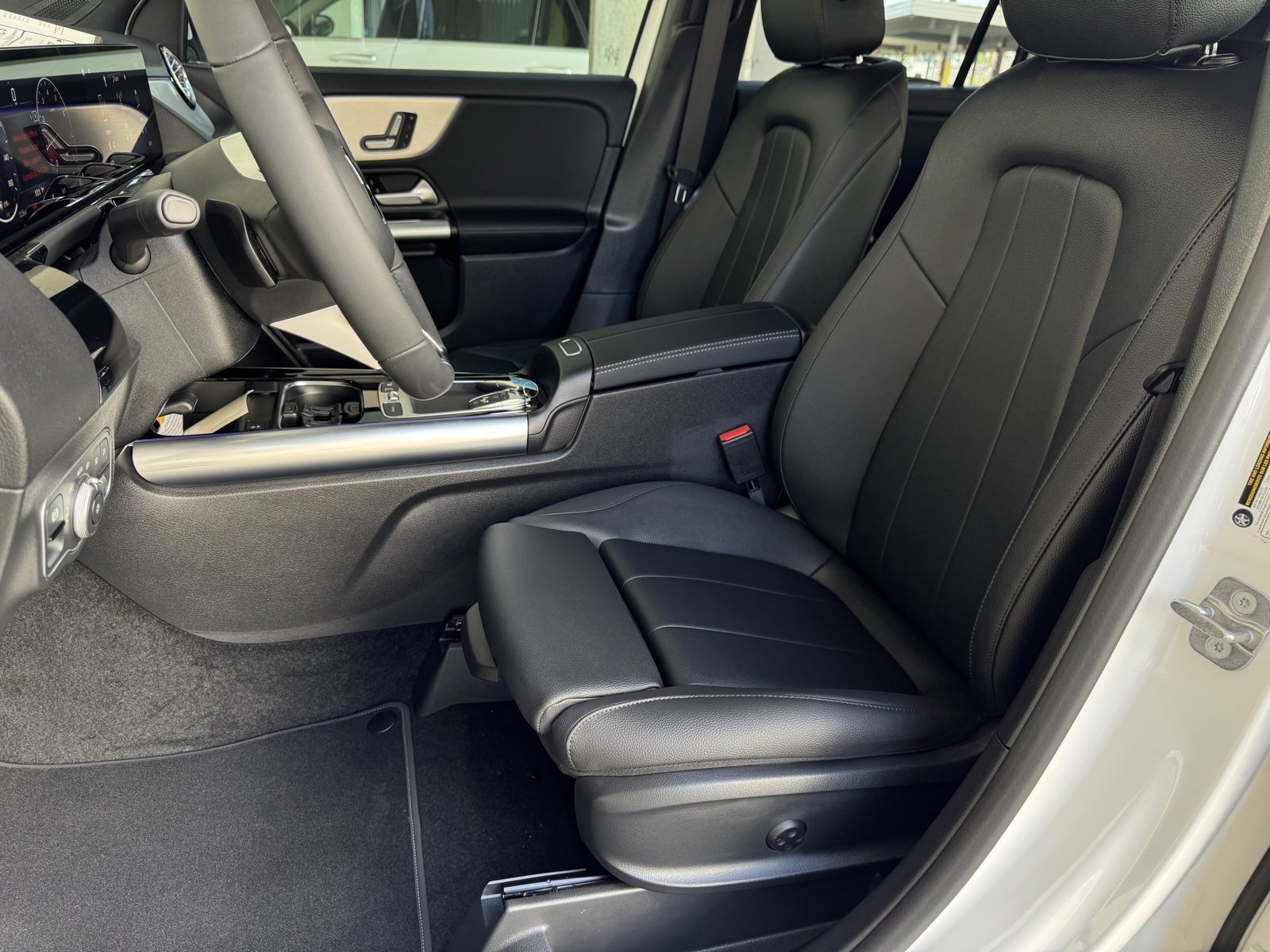 2025 Mercedes-Benz GLA GLA250 - Photo 31