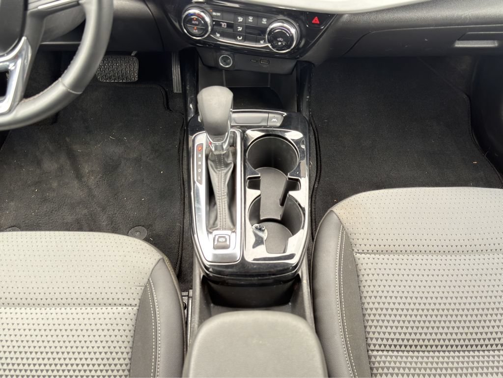 Used 2024 Summit White Chevrolet LT image 14