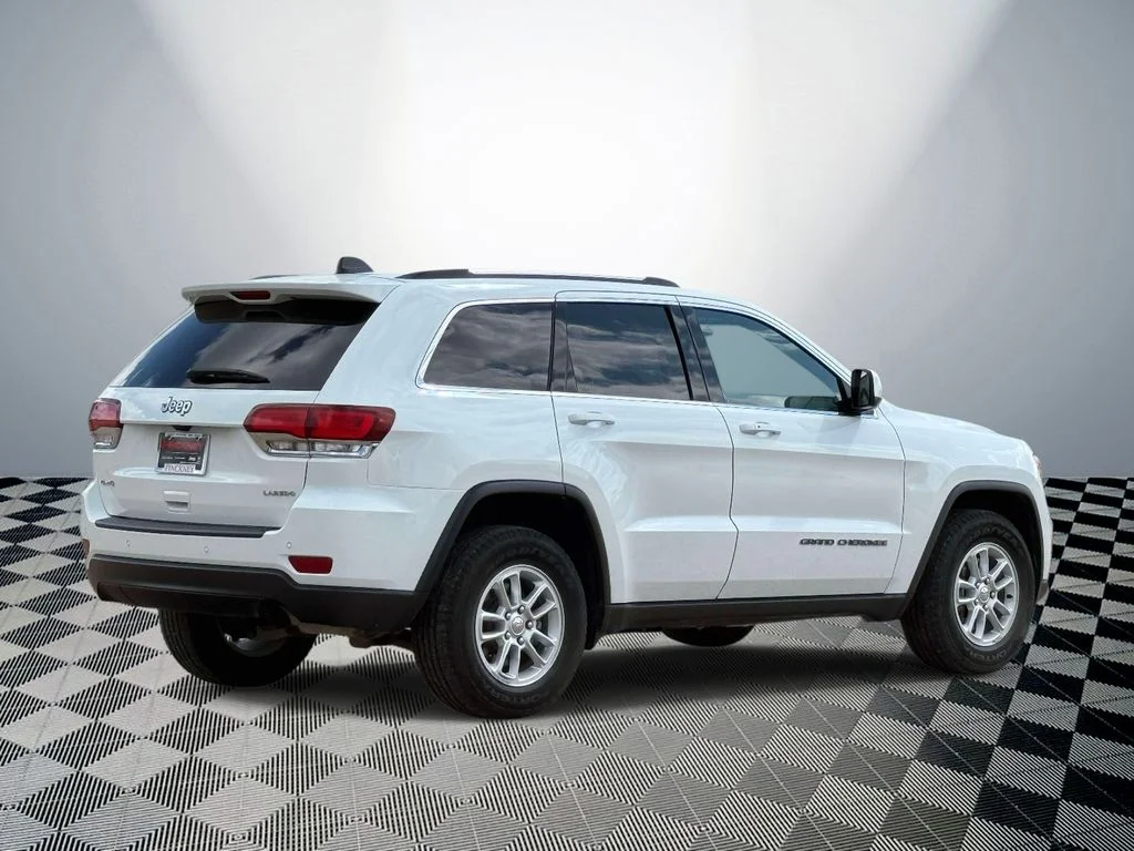 Used 2020 White Jeep Laredo E image 6