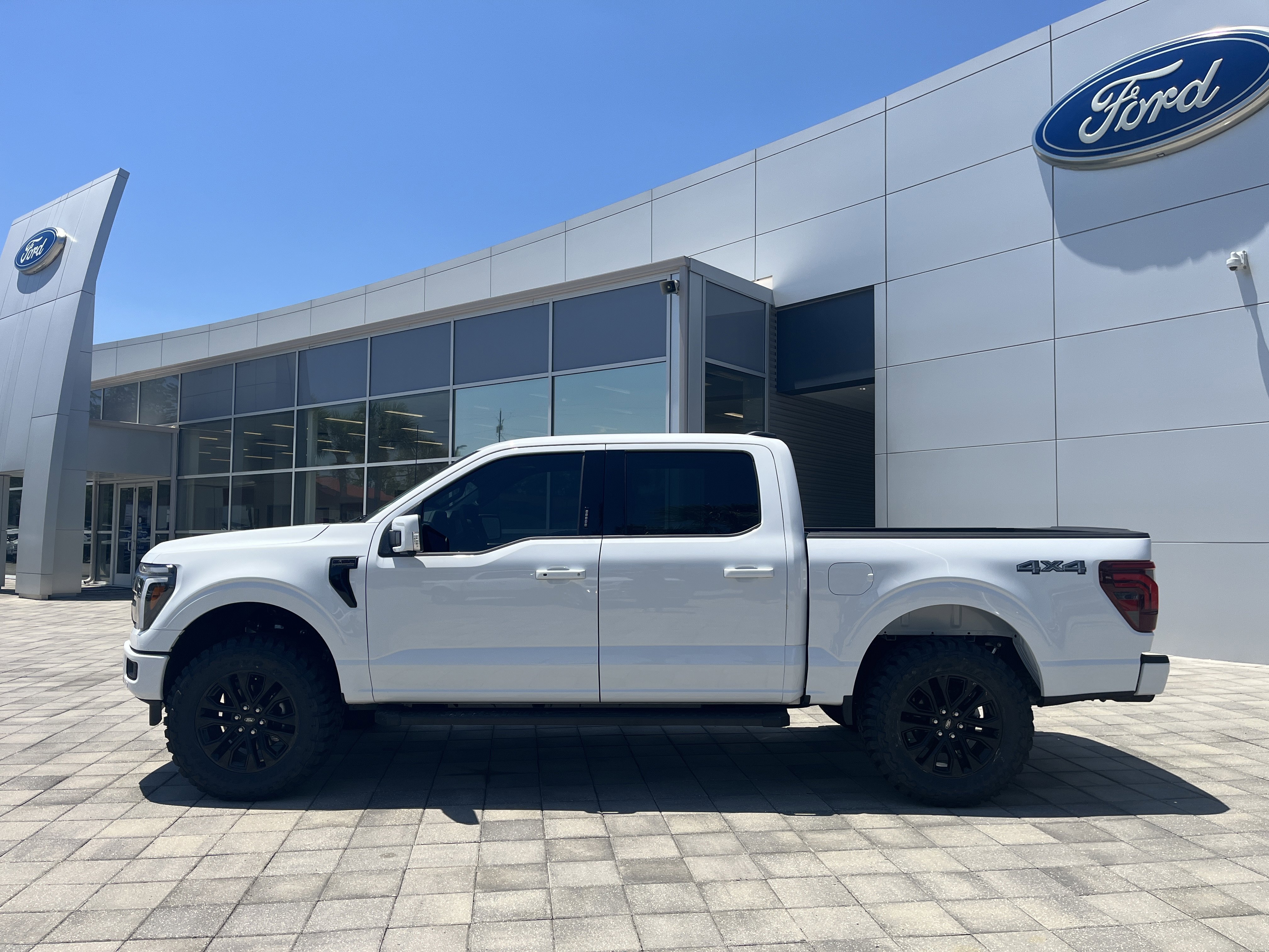 New 2026 Oxford White Ford Lariat® image 3