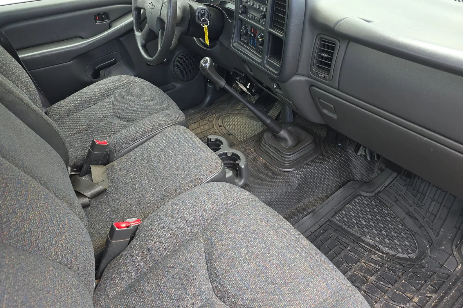 Used 2005 Summit White Chevrolet Work Truck image 12