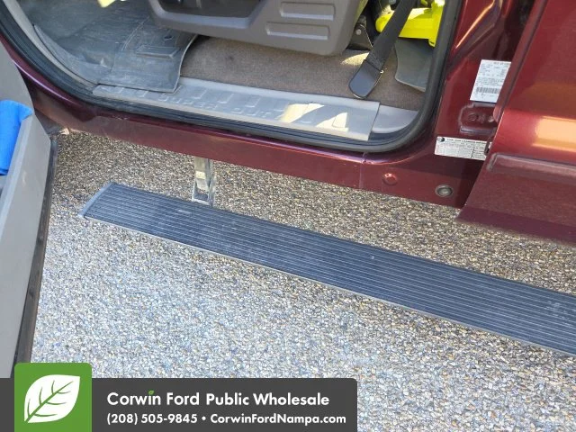 Used 2009 Red Ford Lariat image 16