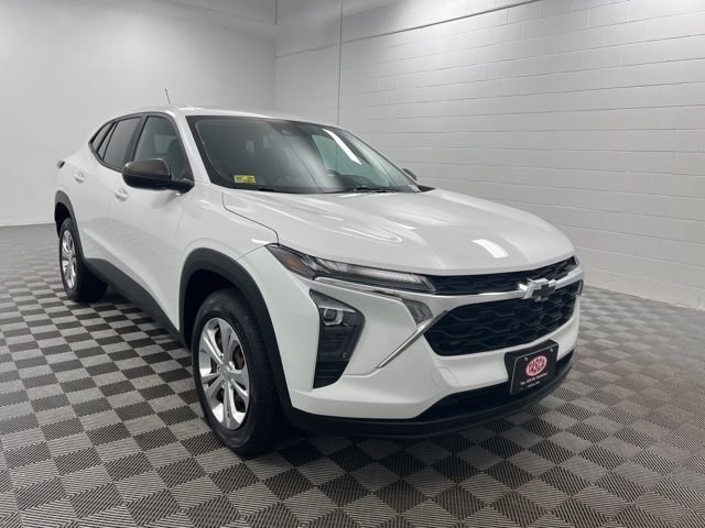 2024 Chevrolet Trax LS's photo