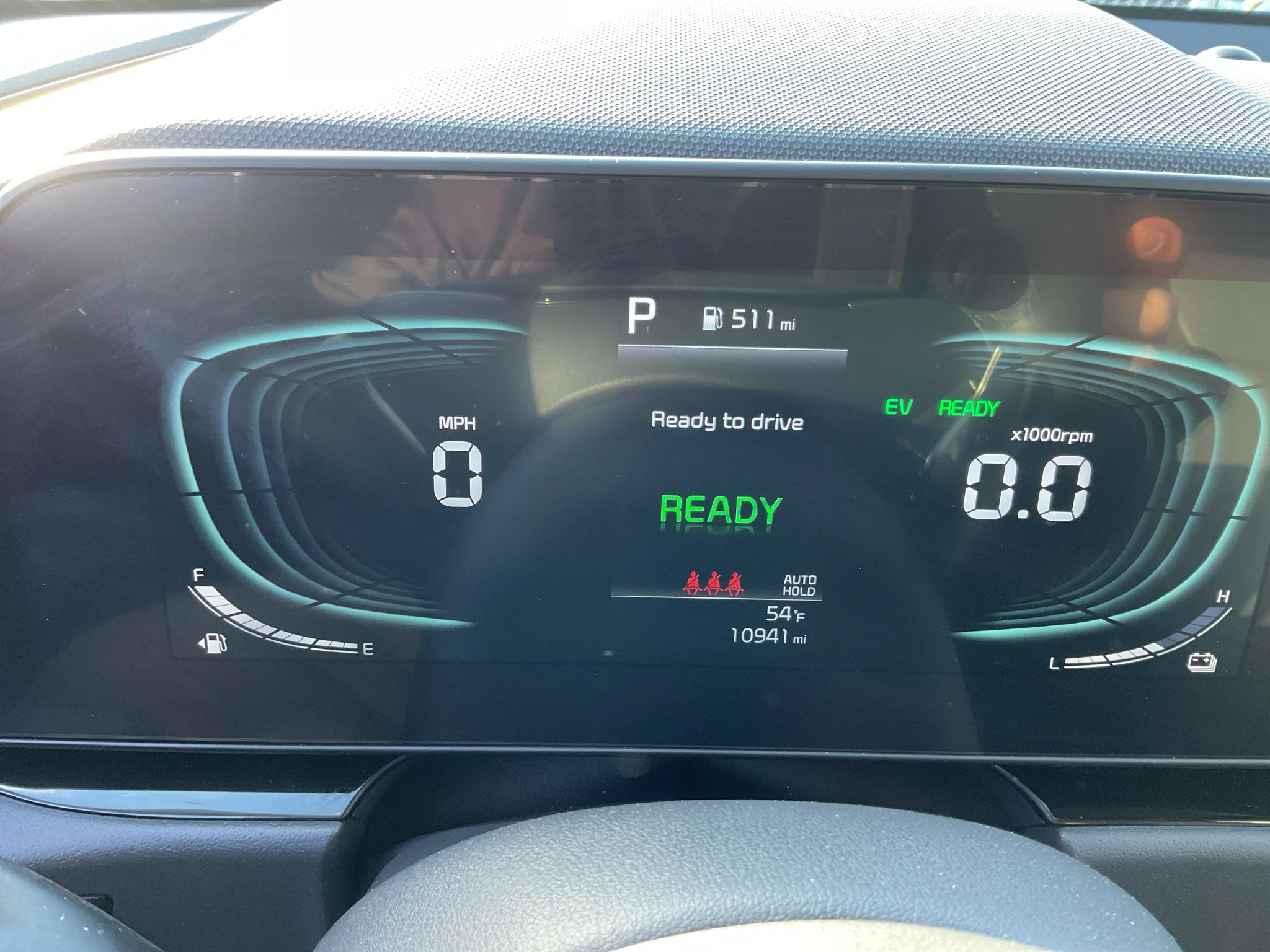 Certified Used 2025 Interstellar Gray Kia SX image 25