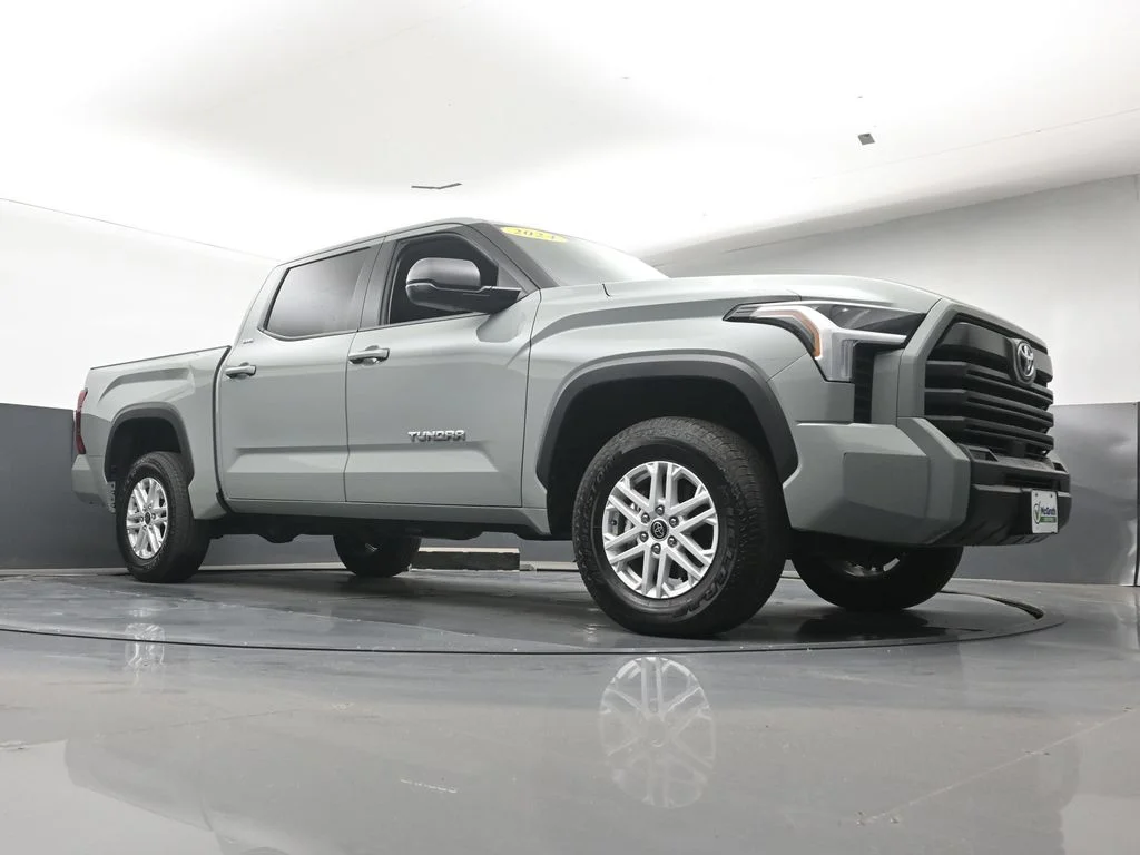 Certified Used 2024  Toyota SR5 image 26