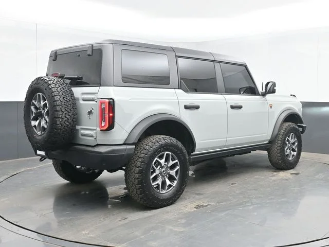 Used 2024 Green Ford Badlands image 9