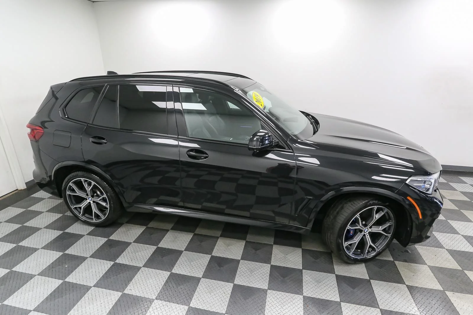 Used 2019 Black Sapphire Metallic BMW xDrive50i image 5