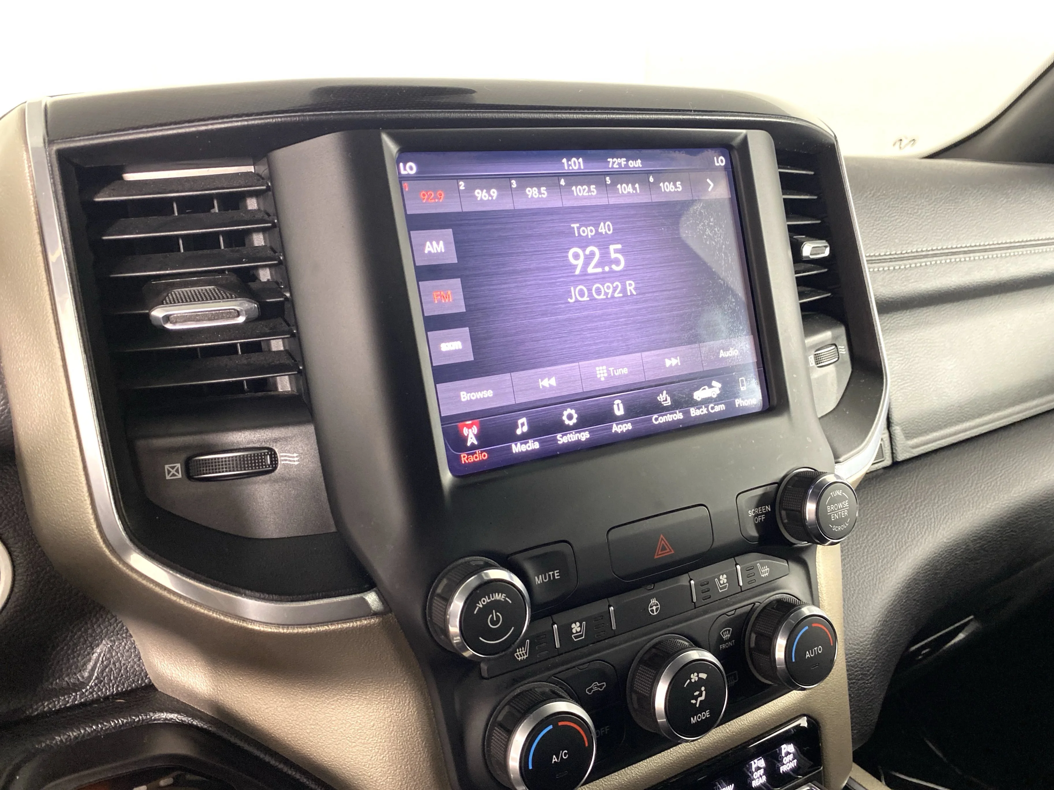 Used 2019 Maximum Steel Metallic Clearcoat Ram Laramie image 28