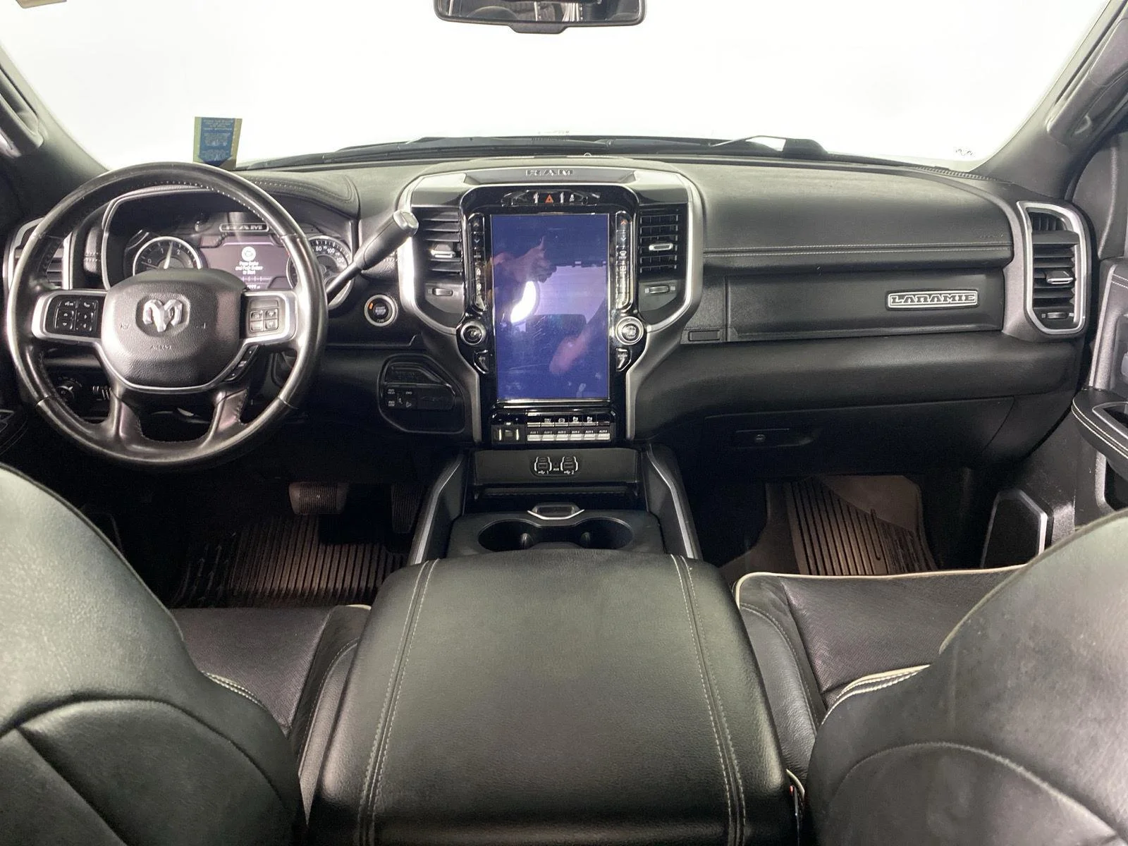 Used 2021 Diamond Black Crystal Pearlcoat Ram Laramie image 26