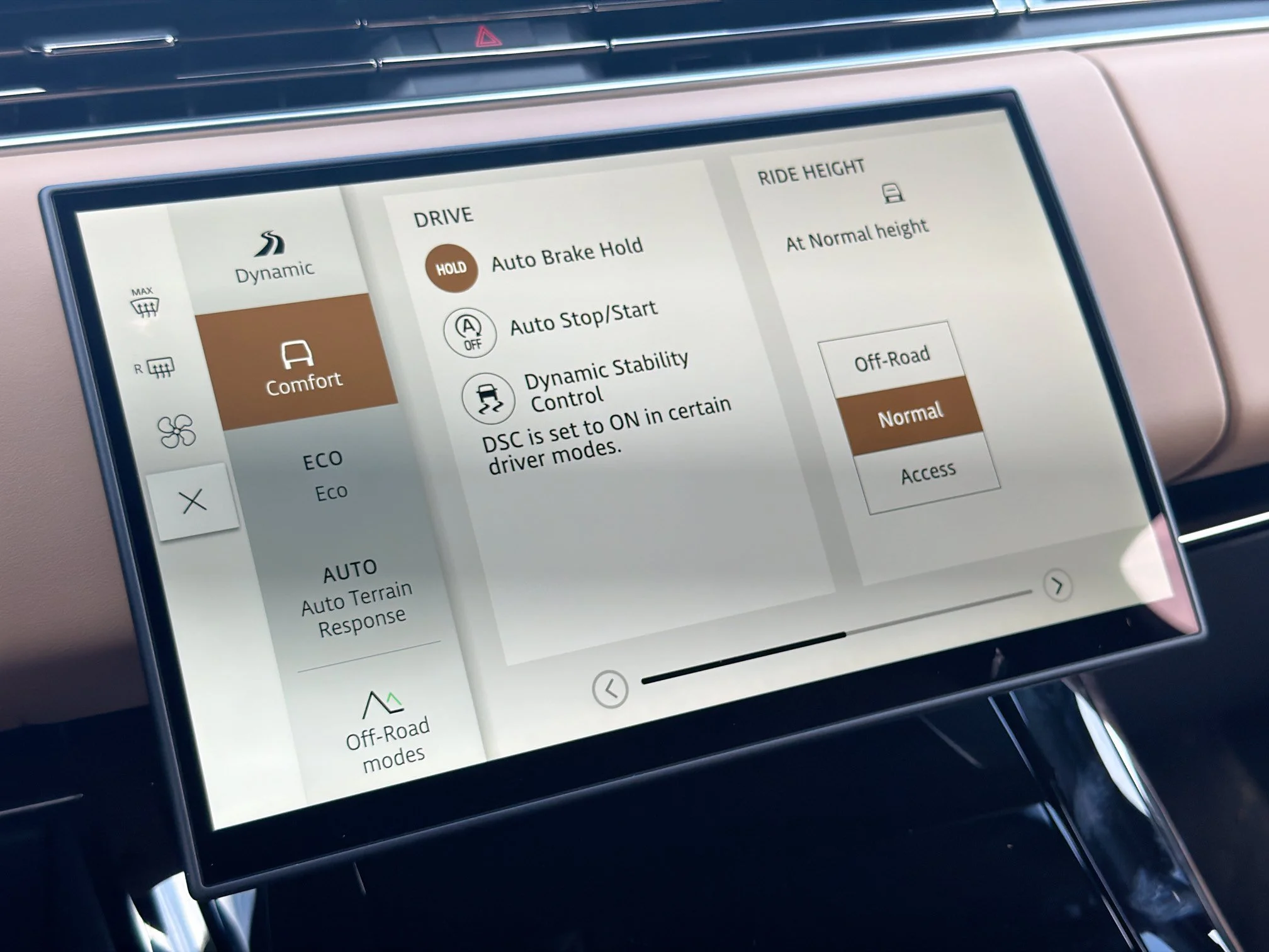 New 2026 Carpathian Grey Land Rover SE image 31