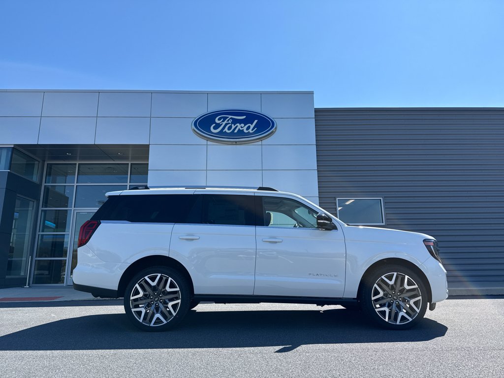 New 2026 Star White Metallic Tri-Coat Ford Platinum image 12