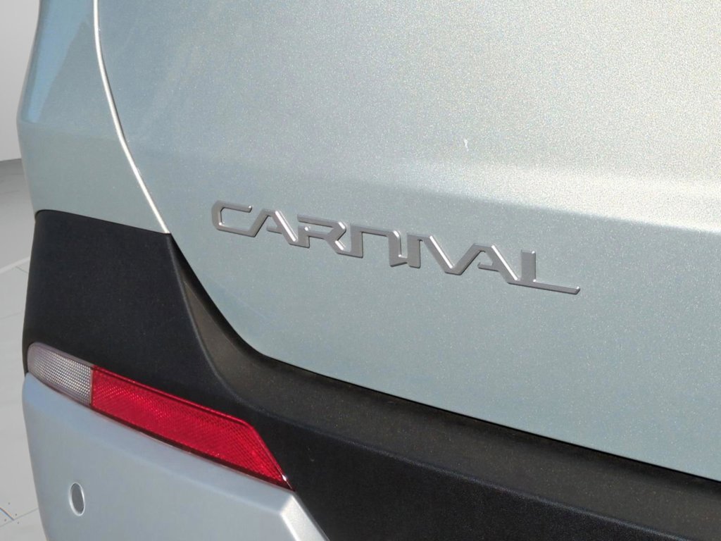 New 2026 Ivory Silver Kia EX image 13