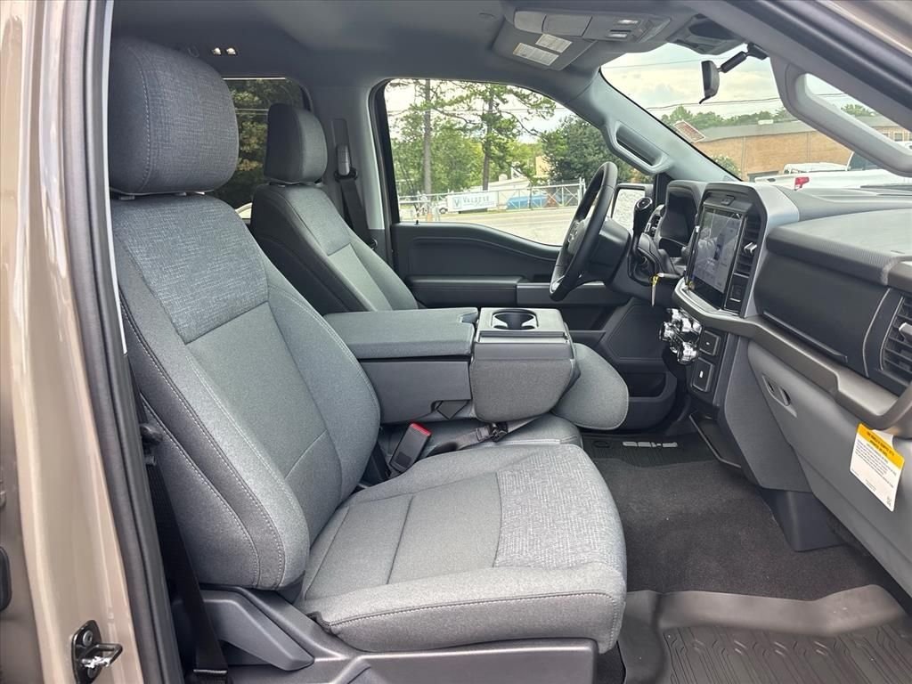 New 2026 Marsh Gray Ford XLT image 13