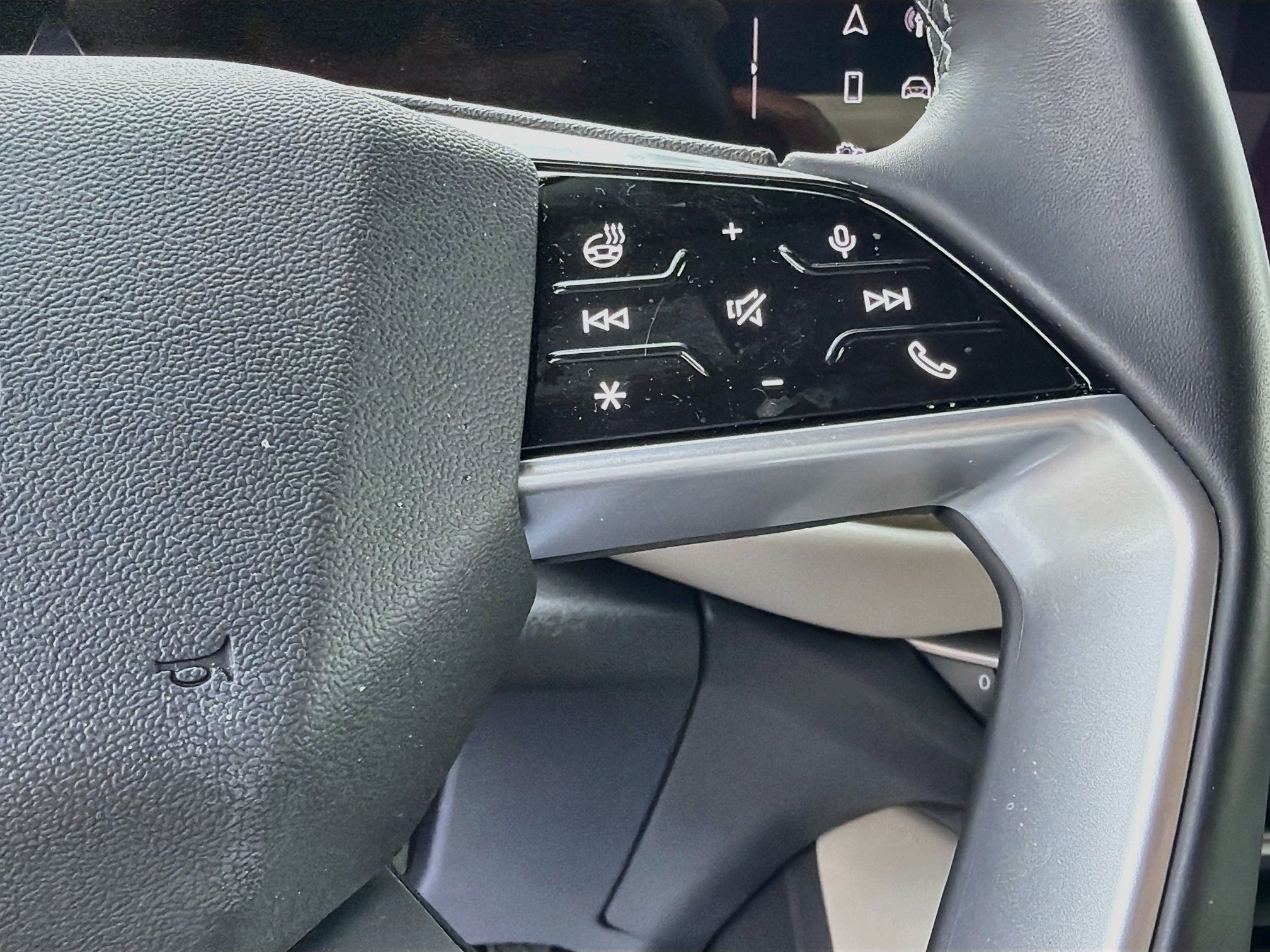 Used 2025 Grenadine Red Metallic Audi Premium image 36