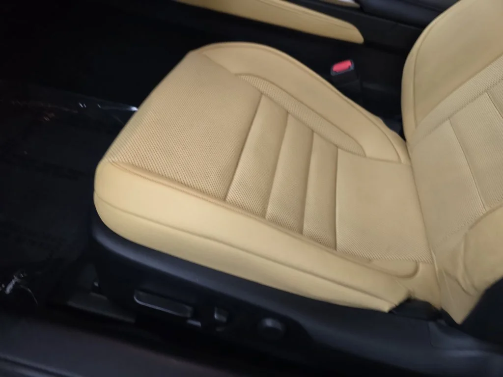 Used 2019 White Lexus 350 image 26