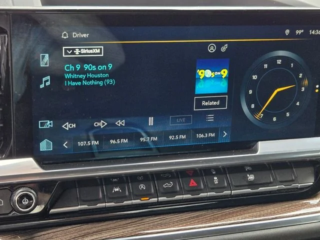 Used 2023 White Chevrolet LT image 27