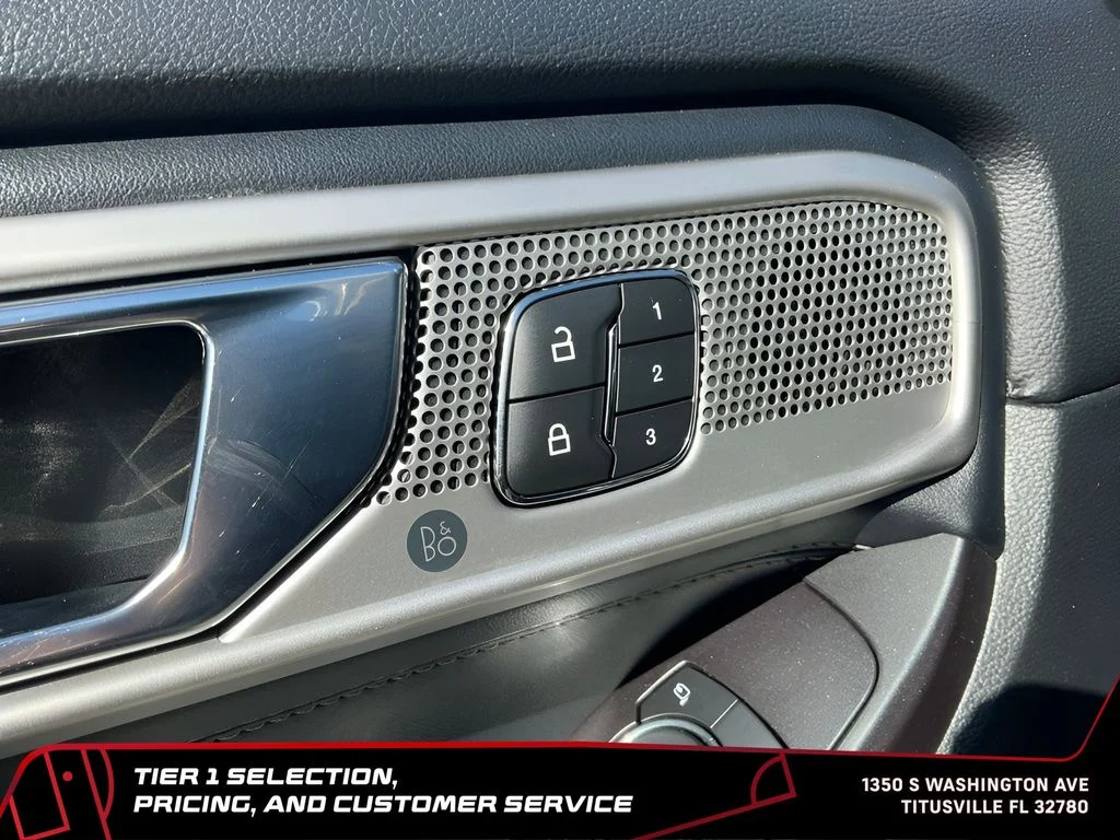 Used 2020 Gray Ford Limited image 17