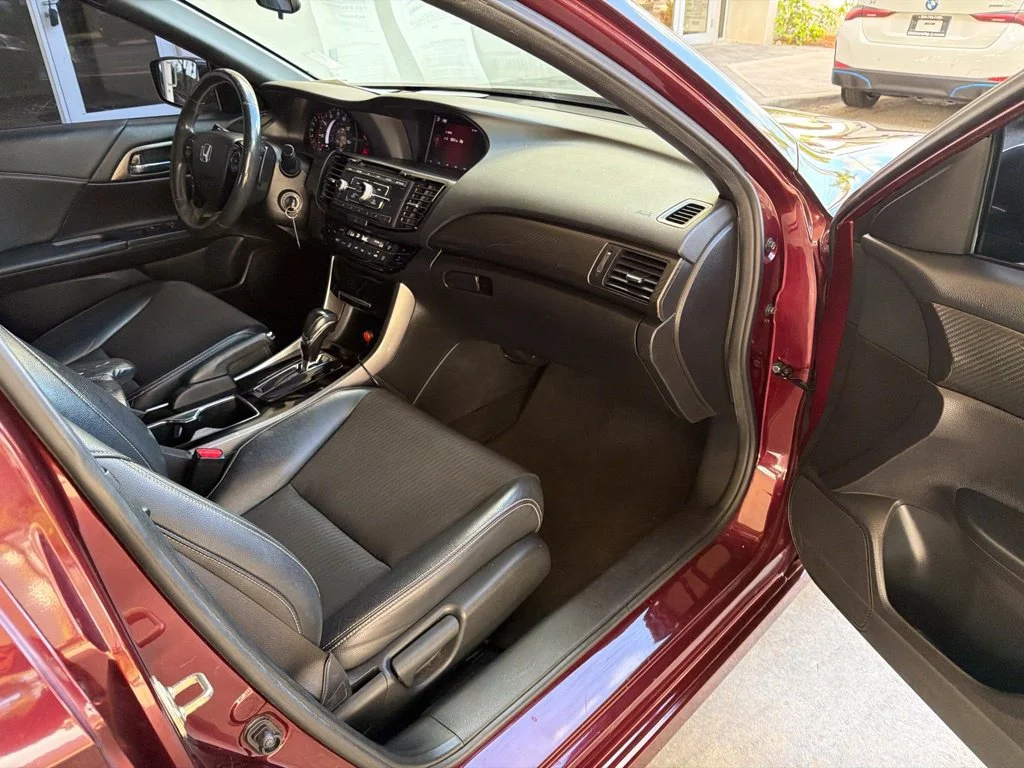 Used 2016 Red Honda Sport image 21