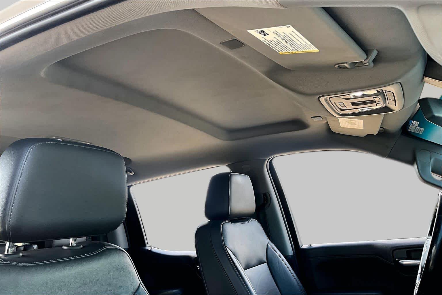 Used 2019 Summit White Chevrolet LT image 14