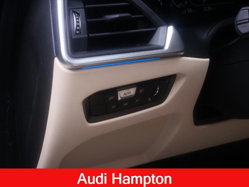 2022 BMW 3 Series 330e - Photo 15