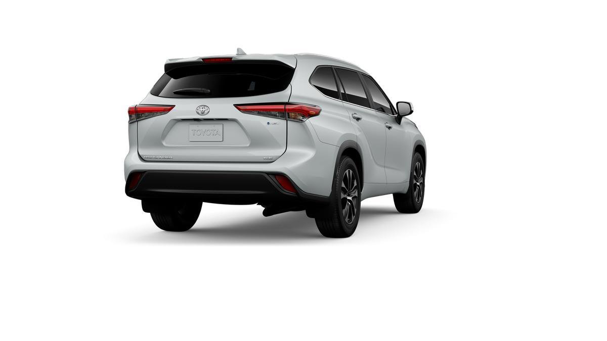 New 2026 Wind Chill Pearl Toyota Hybrid XLE image 31