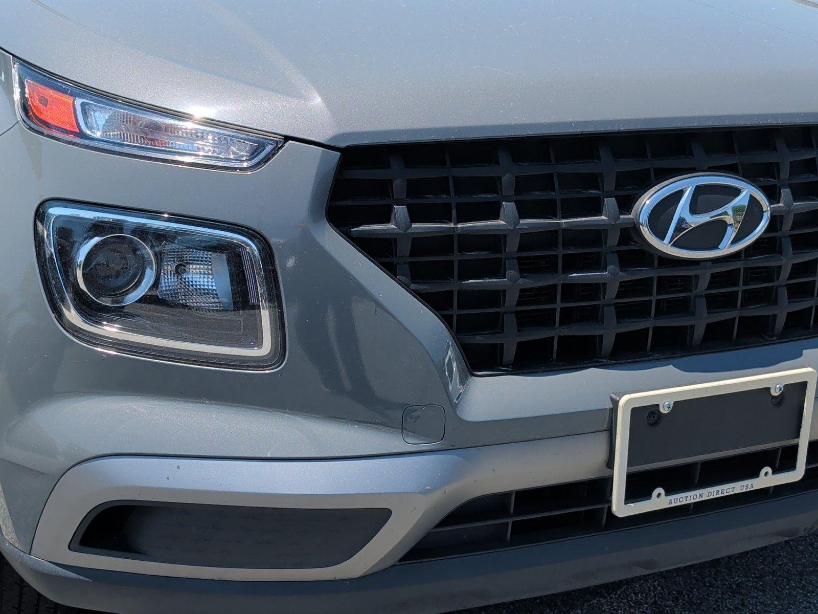 Used 2021 Galactic Gray Hyundai SE image 11