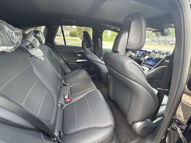 New 2027 Black Mercedes-Benz GLC 300 image 16