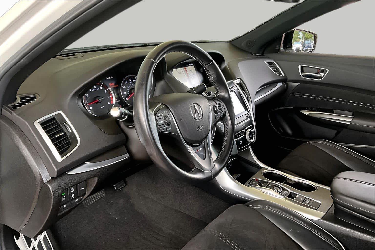 Used 2020 Platinum White Pearl Acura w/Technology/A-Spec Pkg image 16