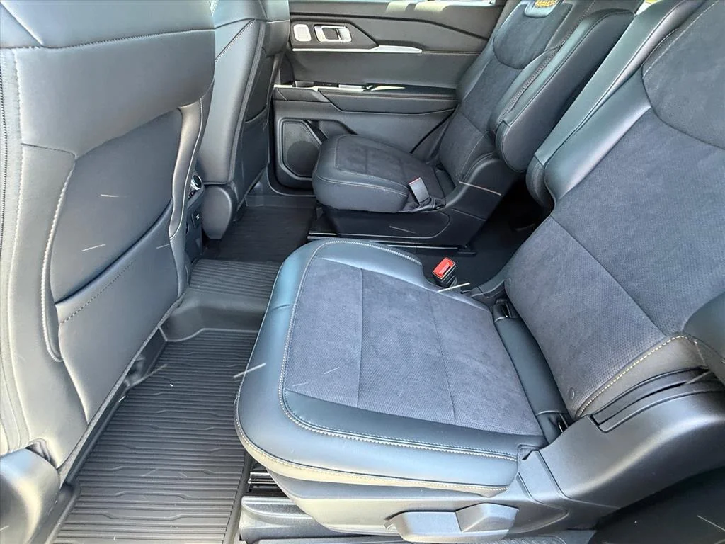 New 2026 Carbonized Gray Metallic Ford Tremor® image 6