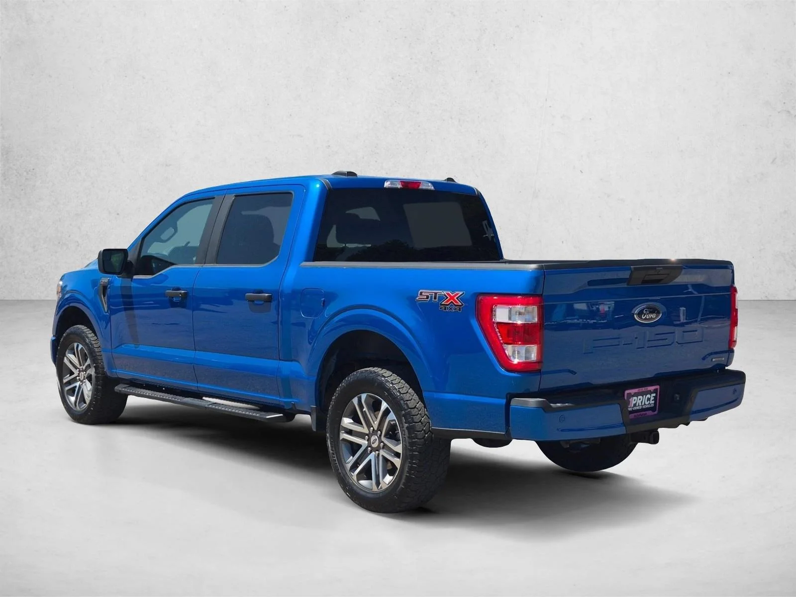 Used 2021 Velocity Blue Metallic Ford XL image 7