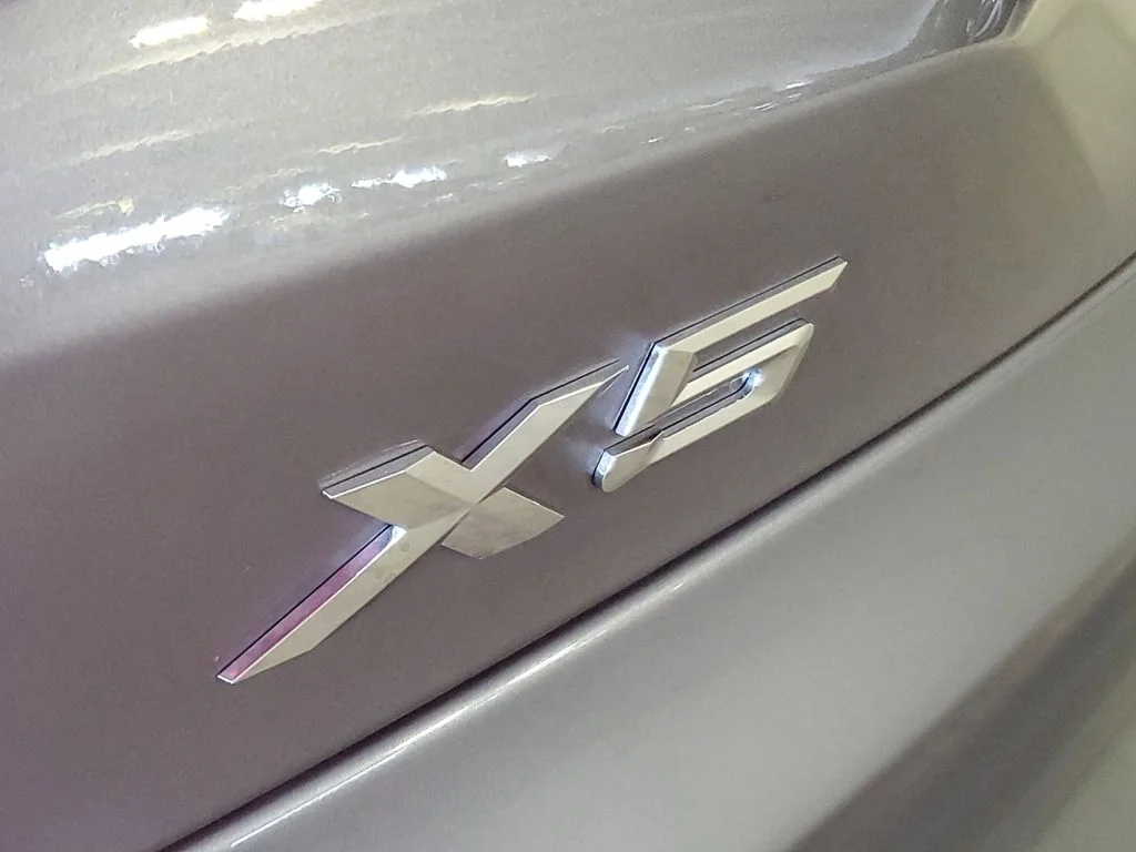 Used 2026 Gray BMW sDrive40i image 6