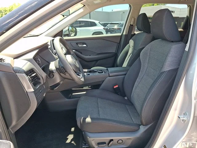 Used 2021 Silver Nissan SV image 15
