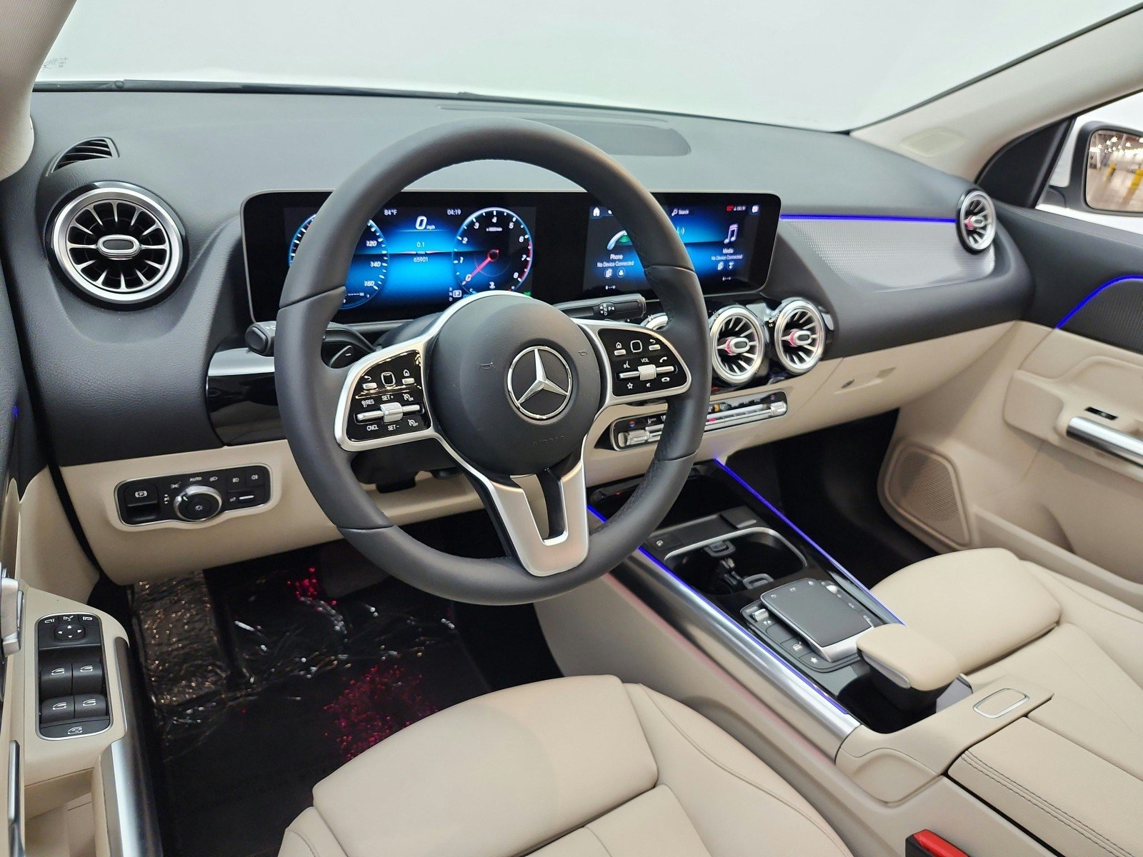 Used 2021 Polar White Mercedes-Benz GLA 250 SUV image 13