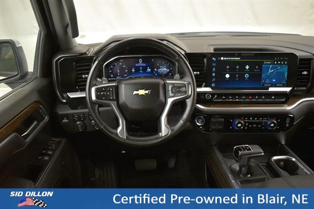 Used 2025 Summit White Chevrolet LT image 5