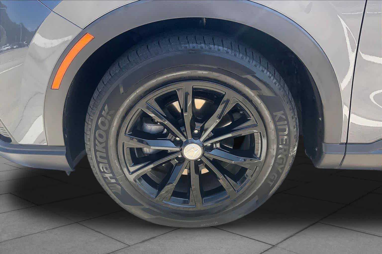 Used 2025 Meteorite Gray Metallic Honda EX-L image 11