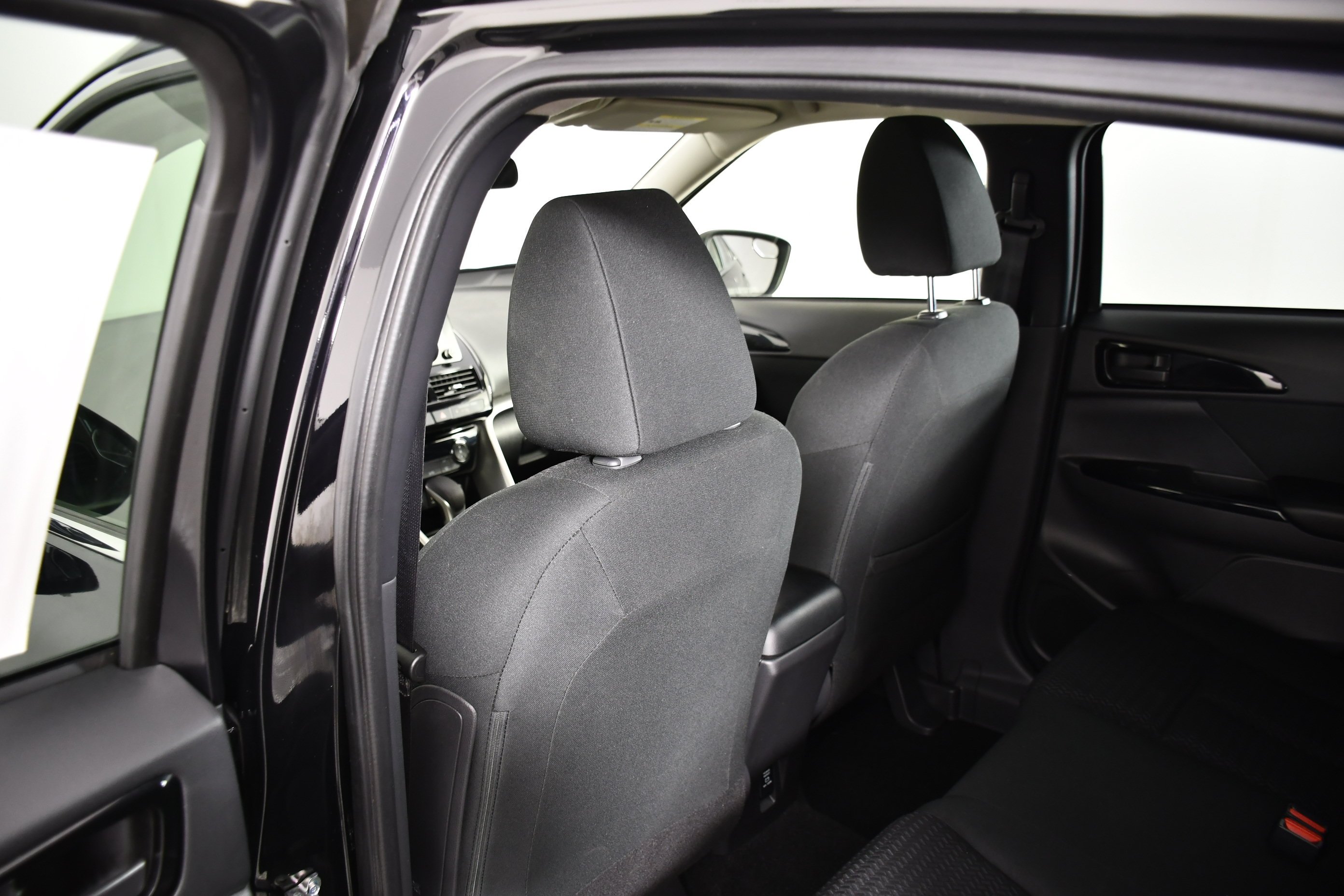 Certified Used 2025 Labrador Black Pearl Mitsubishi LE image 45