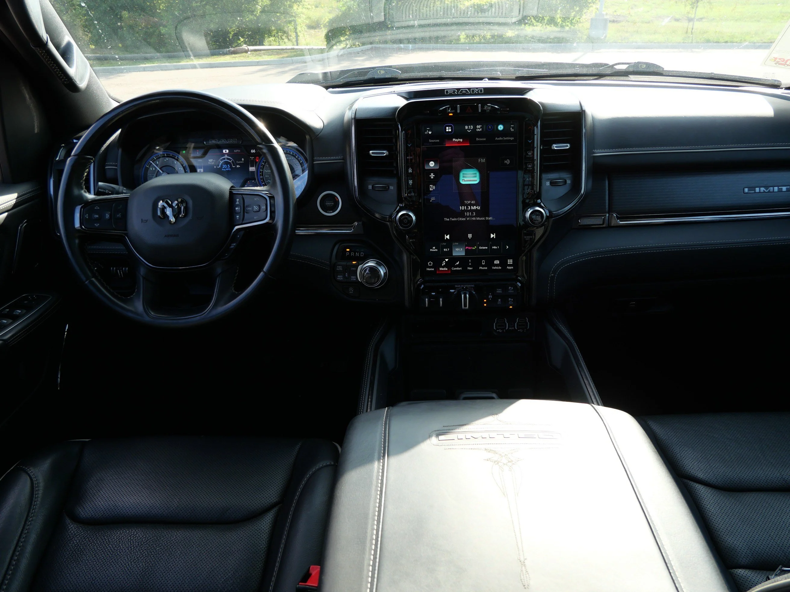 Photo 10