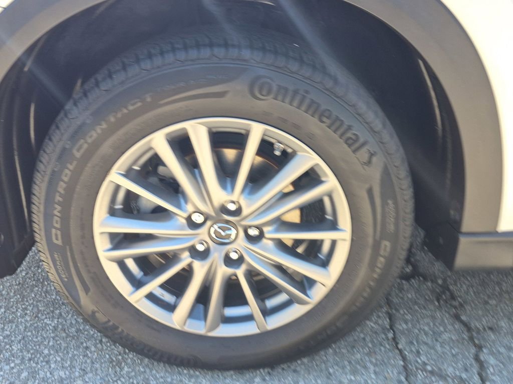 Used 2018 Sonic Silver Metallic Mazda Sport image 15