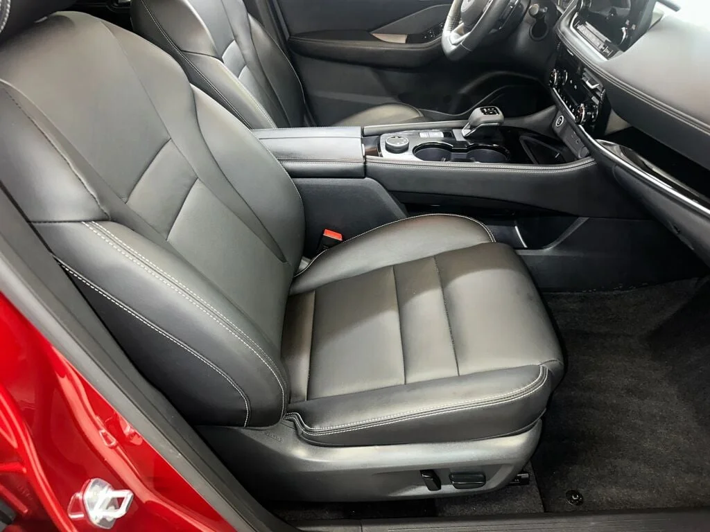 Certified Used 2022 Scarlet Ember Tintcoat Nissan SL image 31