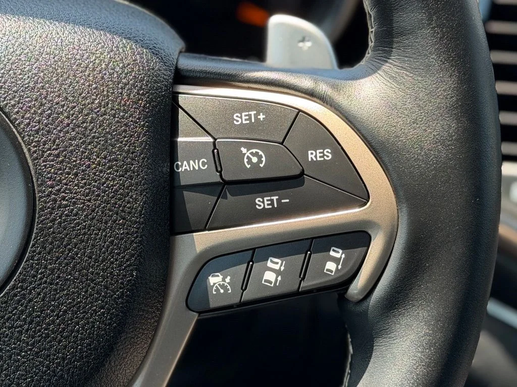 Used 2017 Red Jeep Limited image 14