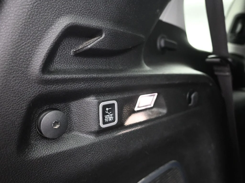 Used 2021 Gray Jeep Limited image 12