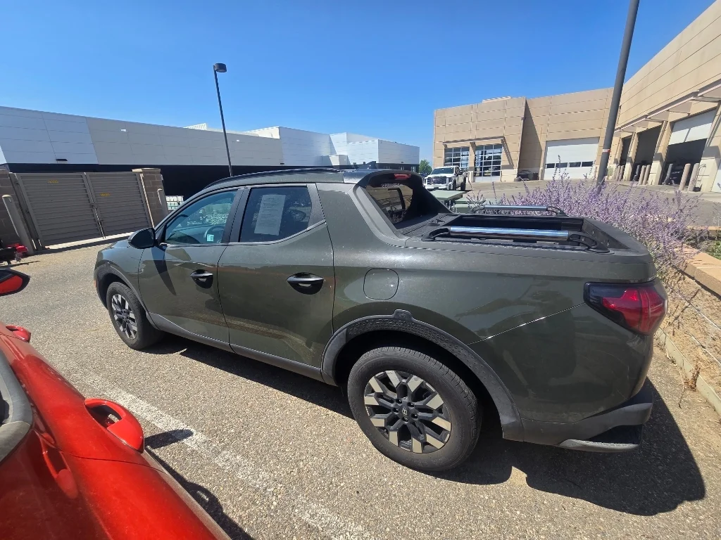 Used 2025 Rockwood Green Hyundai SEL Activity image 2