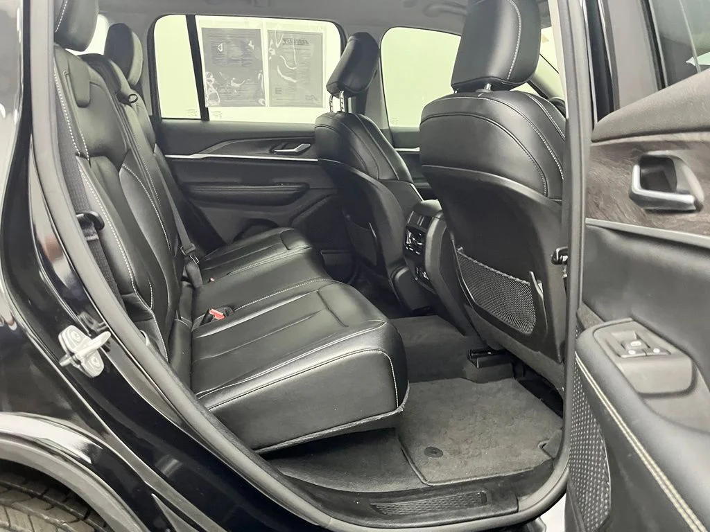 Used 2023 Black Jeep Limited image 35