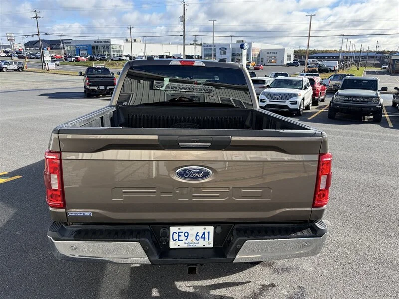 Used 2021 Grey Ford XLT image 14